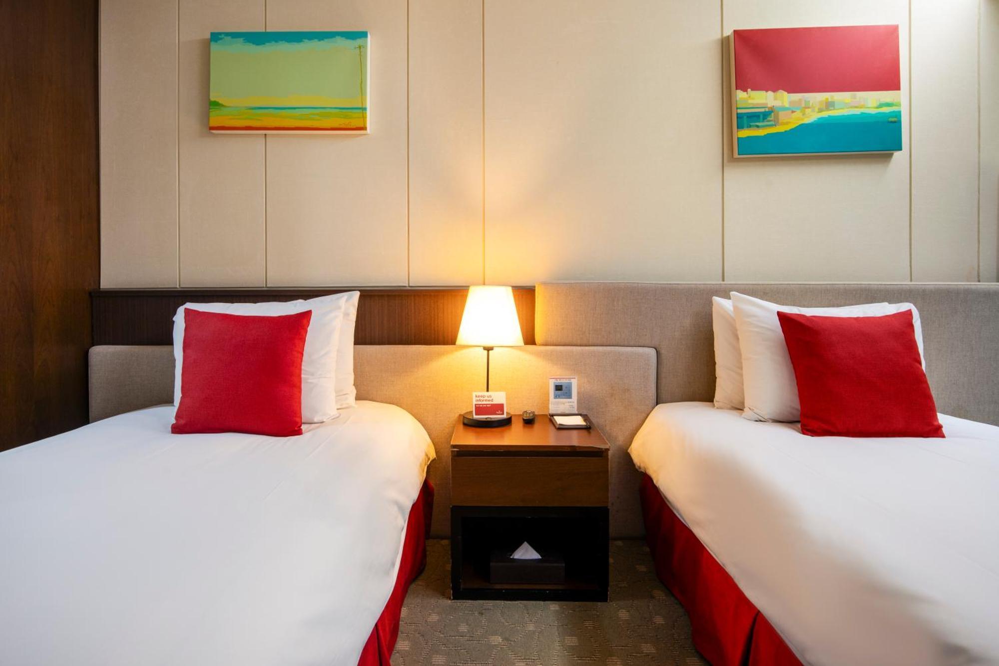 Ramada By Wyndham Jeju Hamdeok Hotel Exterior photo